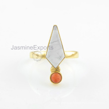 18k Gold weißer Howlite Ring, schöne rote Koralle Multi Edelstein Ring Schmuck